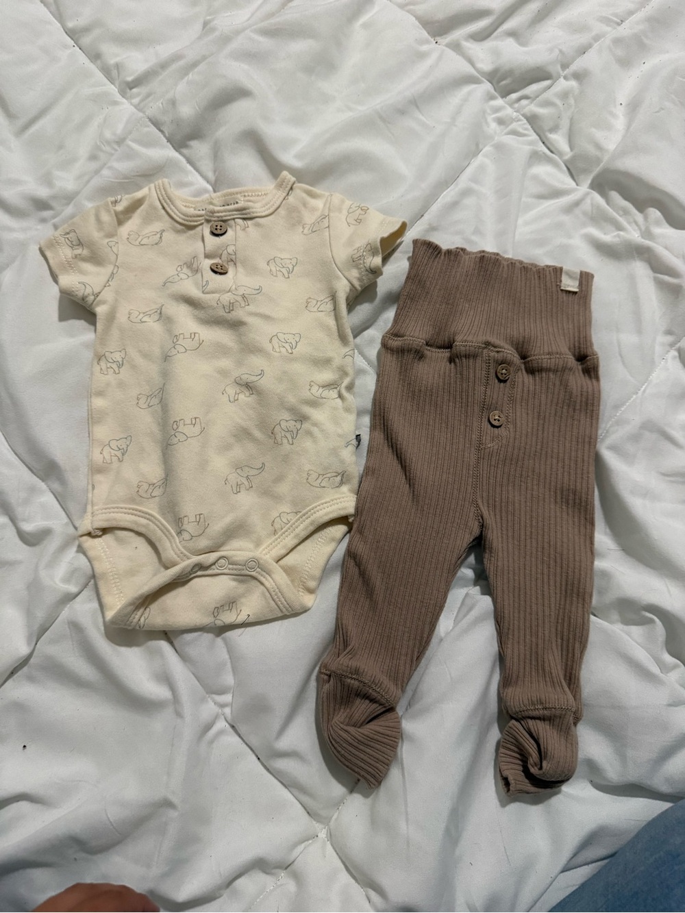 Neutral Elephant Short-Sleeve One-Piece Bodysuit with Brown Ribbed Footed Pants